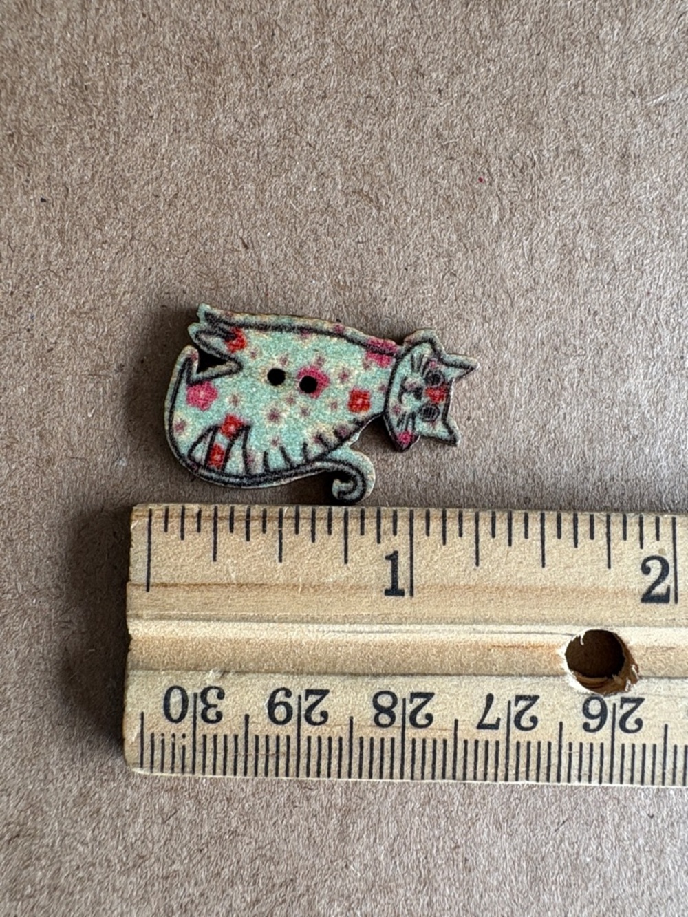 Wooden Colorful Cat Buttons -Sewing Knitting Crafts Lot of 30 - Picture 6 of 6